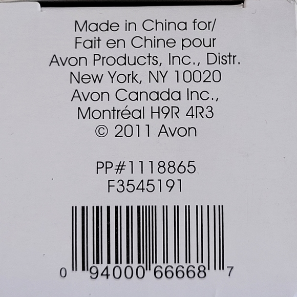 Avon | Freshwater Pearl Earrings in Present Gift Box - Picture 6 of 6